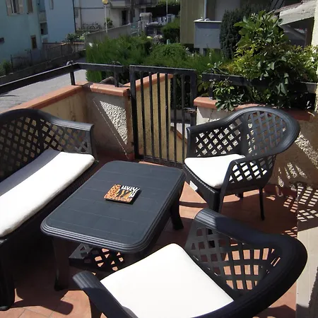 Apartment Service Pt1 Scerne